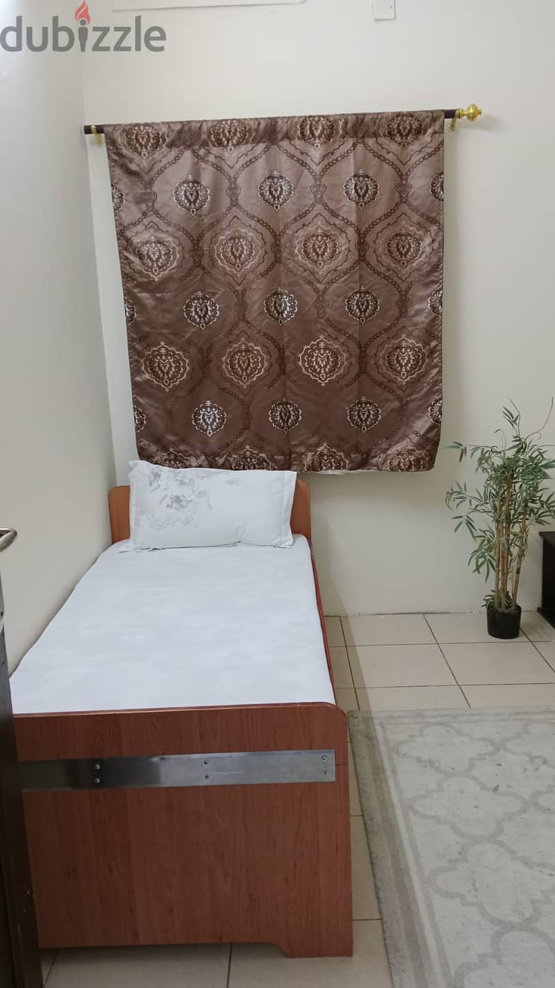 Bed Space Available for bachelors in Gudaibiya Opposite lulu, nesto 7