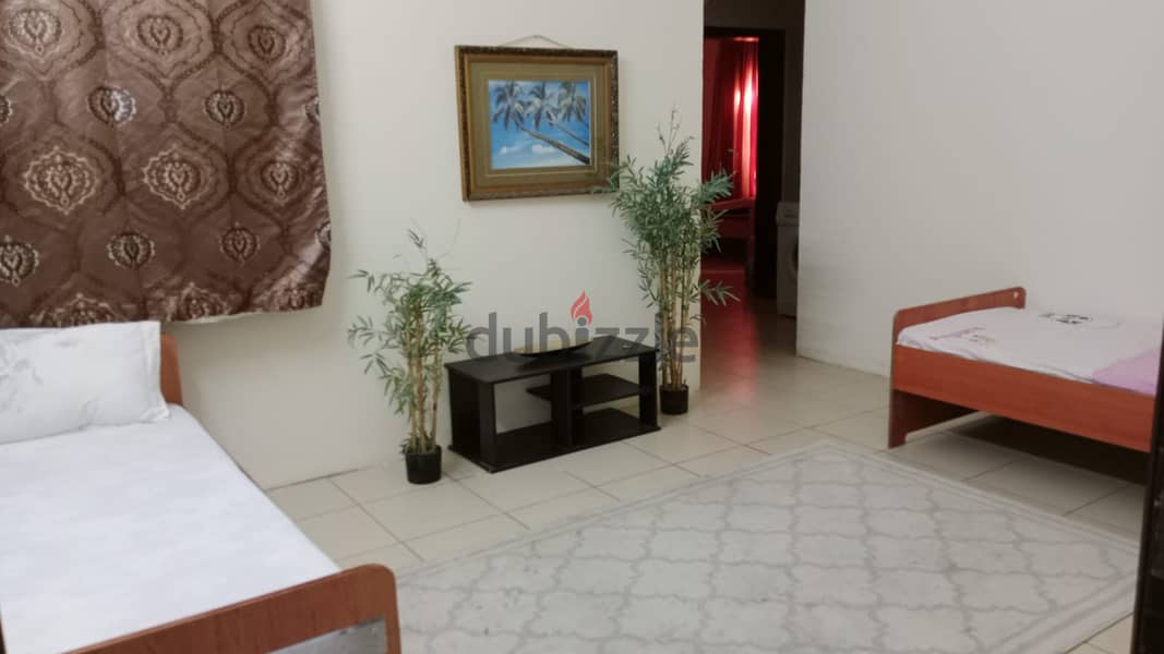 Bed Space Available for bachelors in Gudaibiya Opposite lulu, nesto 10