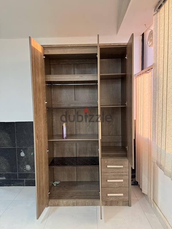 Wooden Wardrobe Almara 1