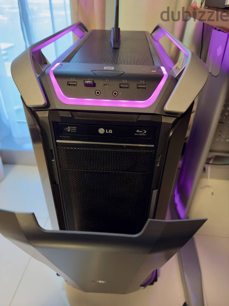 Intel i7-7820X/ MSI RTX 2080/ ASUS ROG MB/ 32GB RAM/ Samsung M2 SSD 9