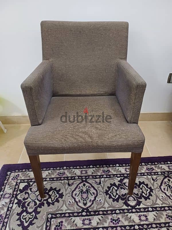 chair in good condition only one  8 BD pickup juffair  call 1