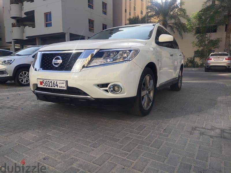 Nissan Pathfinder 2015 SUV 1