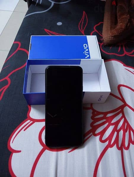 Vivo Y51. . . like a new. . good condition 4