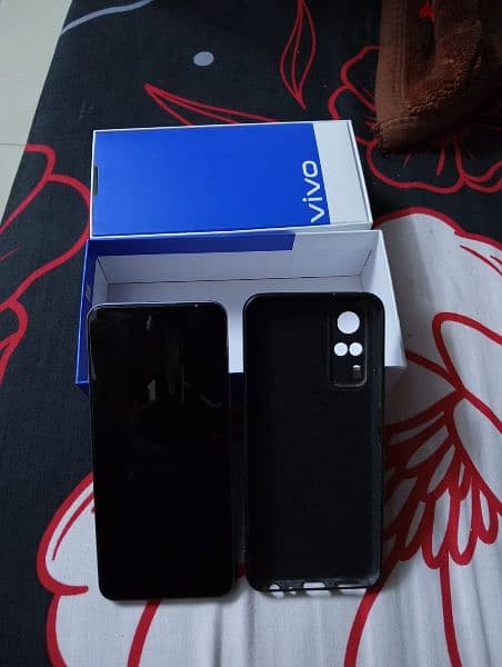 Vivo Y51. . . like a new. . good condition 7