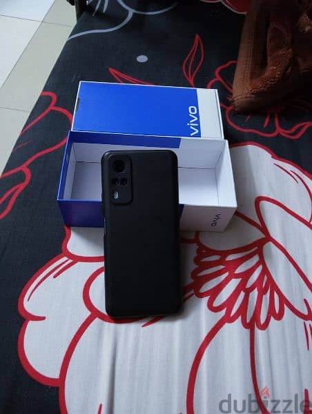 Vivo Y51. . . like a new. . good condition 9