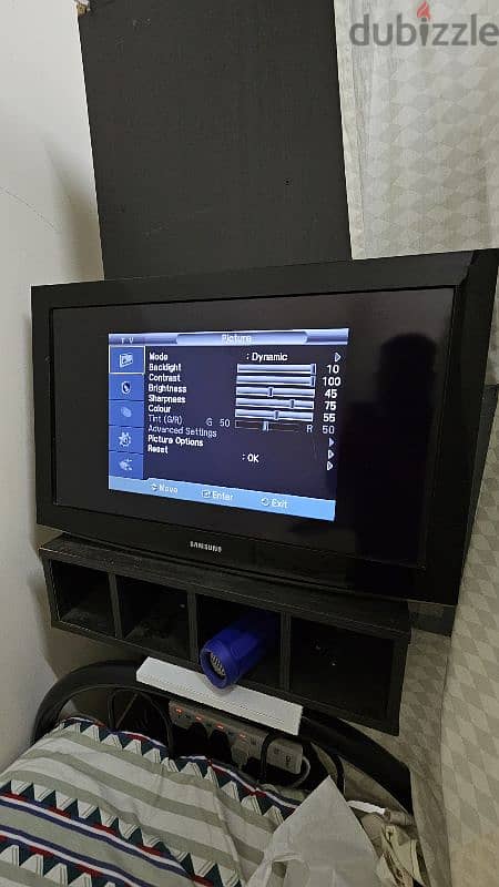 Samsung 32inch tv in very good condition 0