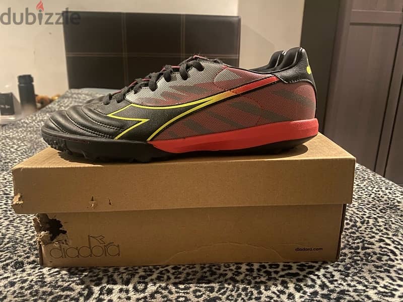 Brasil Elite Veloce R TFR football shoes 0