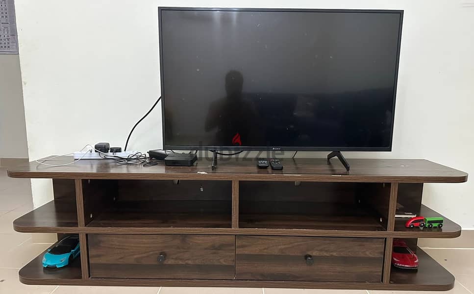 TV Stand 0