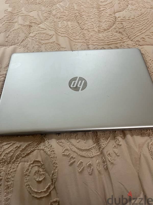 HP i7 10 generation  8GB RAM SSD256 1