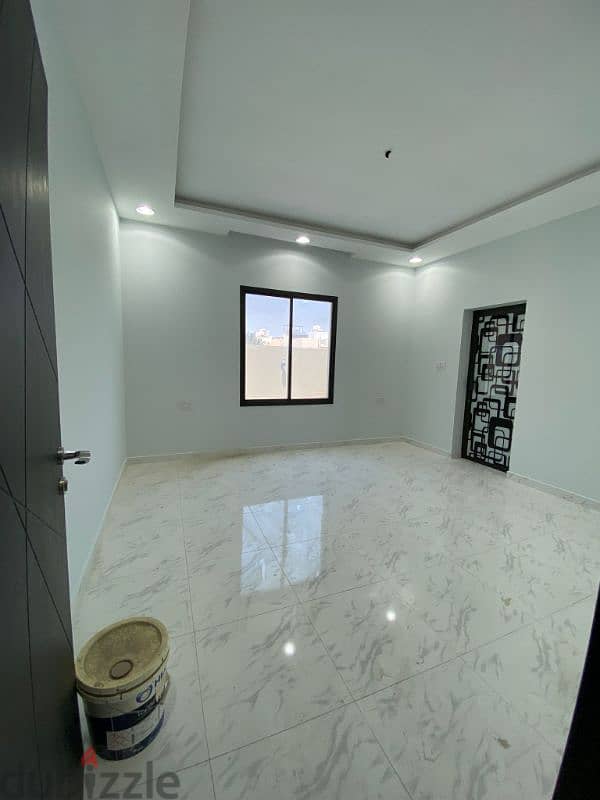 4bedroom flat for rent شقة من ٤ غرف 3