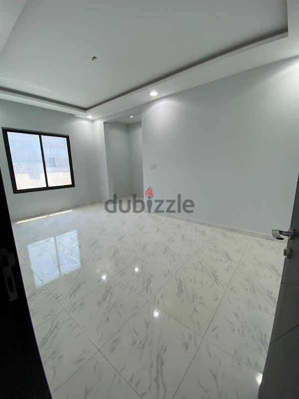 4bedroom flat for rent شقة من ٤ غرف 4