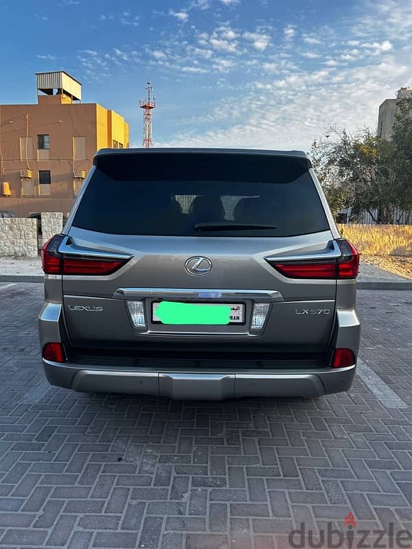 Lexus LX 570 2016 4