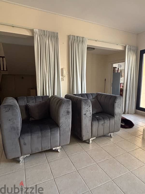 7 Seats Luxury Sofa In Good Condition 2