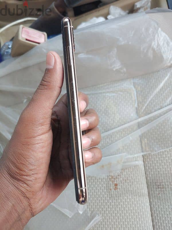 Xs max In very excellent condition, 64 GB, The battery is replaced 1