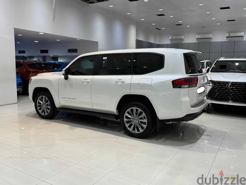 Toyota Land Cruiser GX-R 2024 White 5