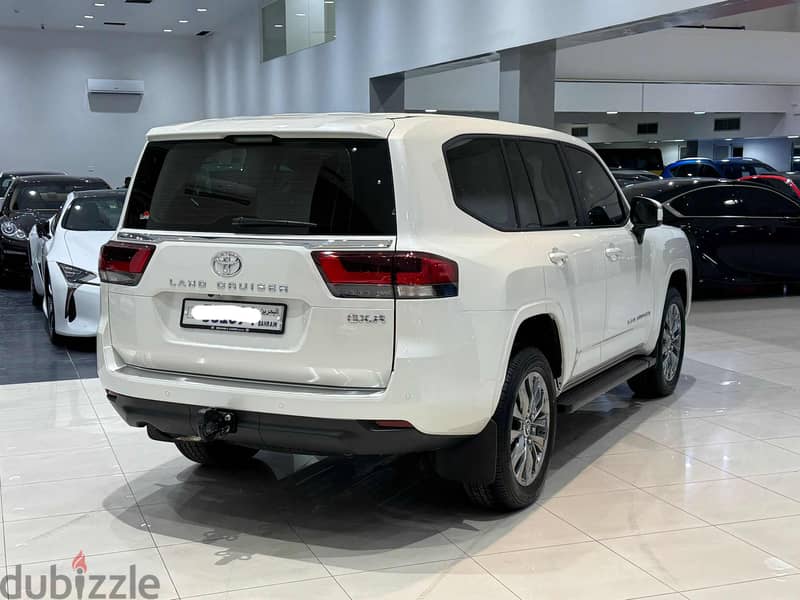 Toyota Land Cruiser GX-R 2024 White 6