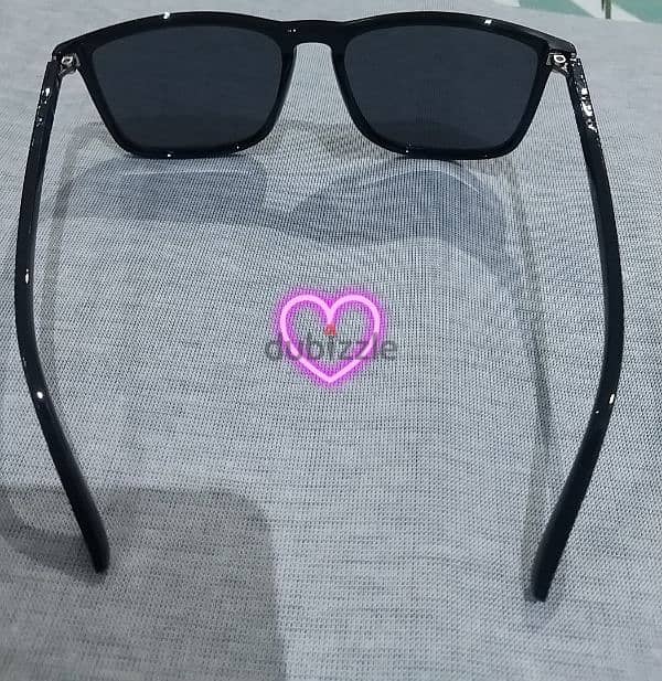 women sunglasses are available 7