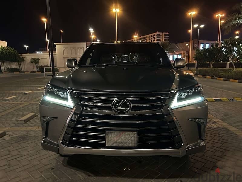 Lexus LX 570 2016 1