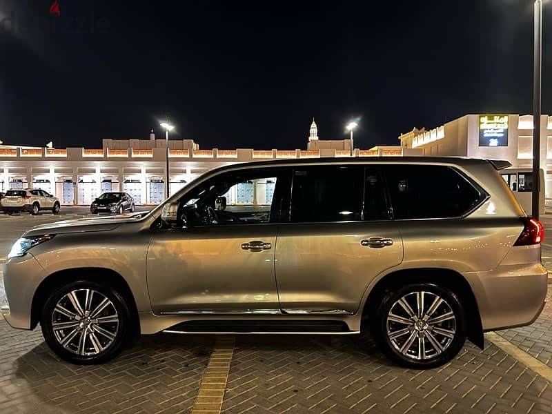 Lexus LX 570 2016 3