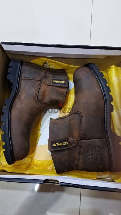 safety shoes new. . . .