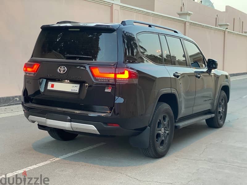 Toyota Land Cruiser 2024 3