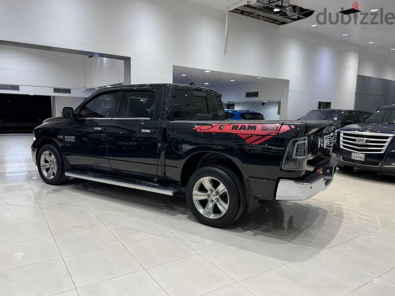 Dodge Ram SLT 2016 Black 5