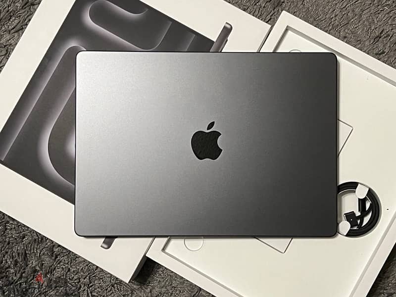 Macbook air M3 space grey 512 GB 1