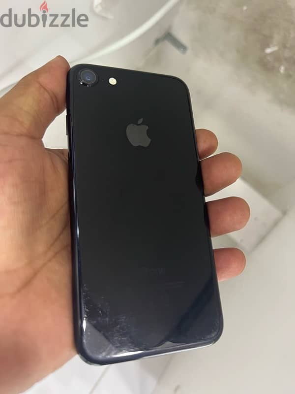 iPhone 7 -128GB finger print everything ok good and clean condition 2