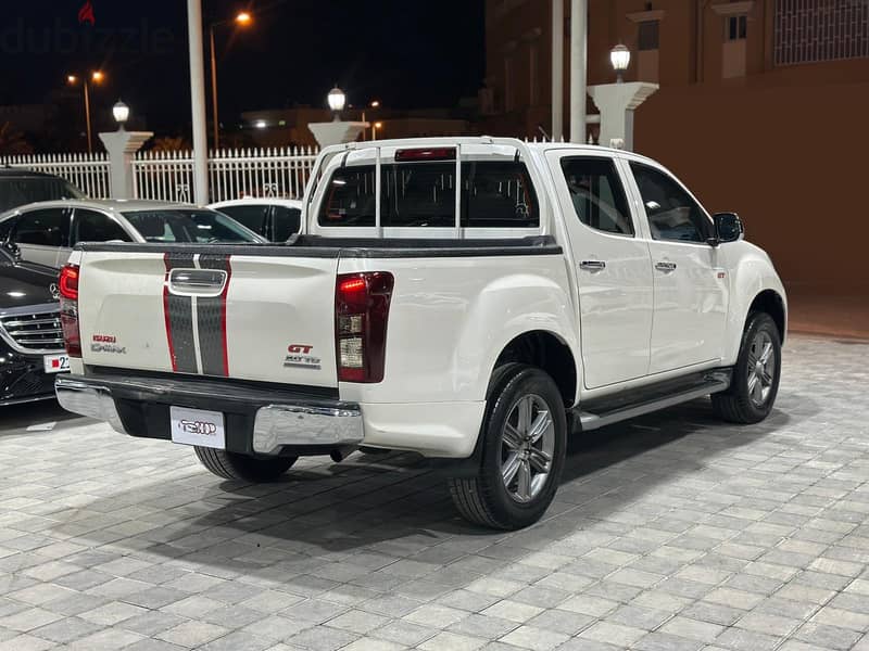 Isuzu D-Max 2016 10