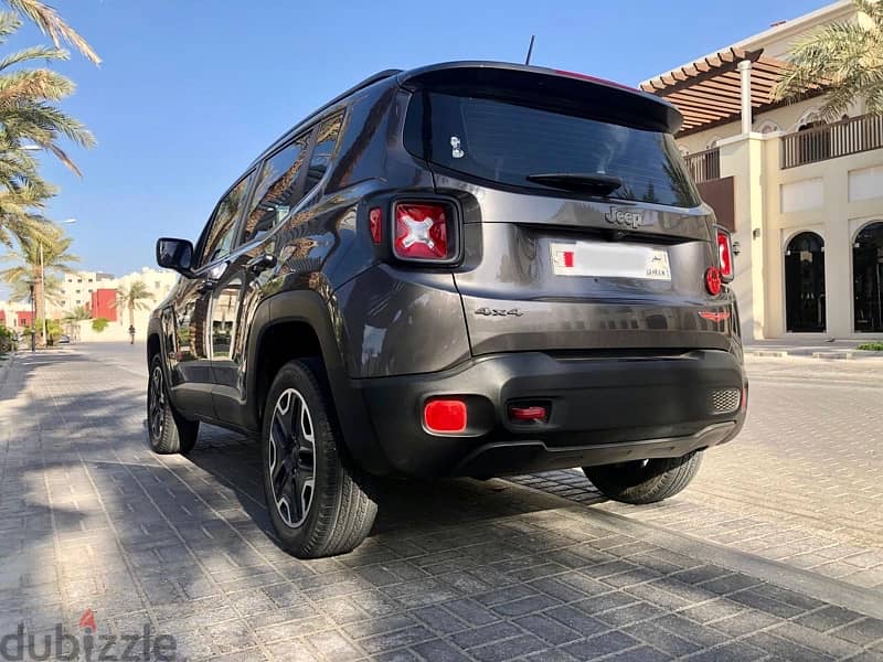 Jeep Renegade 2016 trail hawk for sale 4