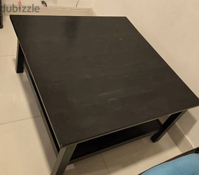 Coffee table for sale in good condition 0