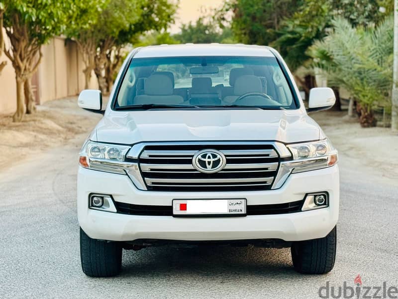 Toyota Land Cruiser V6 2020 1