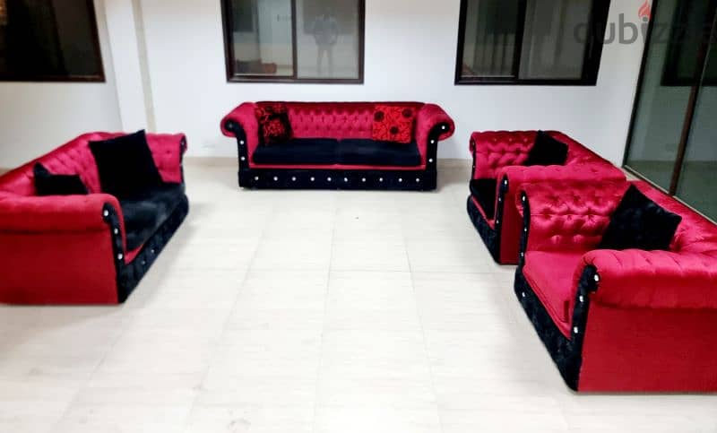 VERY GOOD CONDITION 7 SEATER SOFA FOR SALE 0