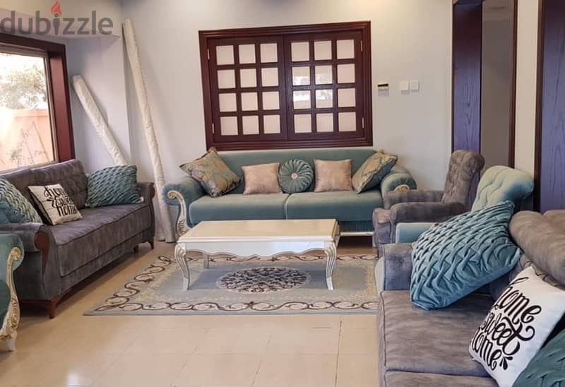 فيلا راقية في الجنبيه villa 4 rent in janabiya near villagio mall 5