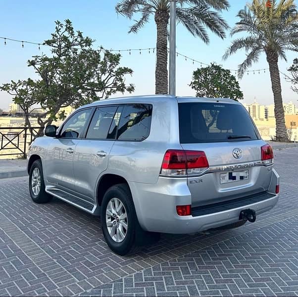 Toyota Land Cruiser GX-R 2017 2