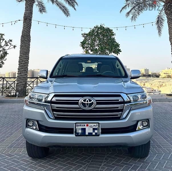 Toyota Land Cruiser GX-R 2017 4