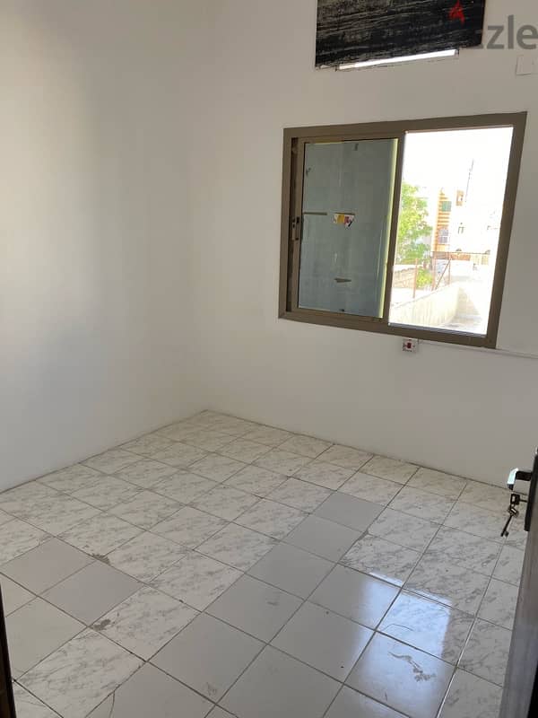 flat for rent in Muharraq 5