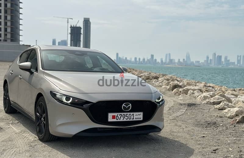 Mazda 3 Hatchback (2024) Platinum Quartz 0