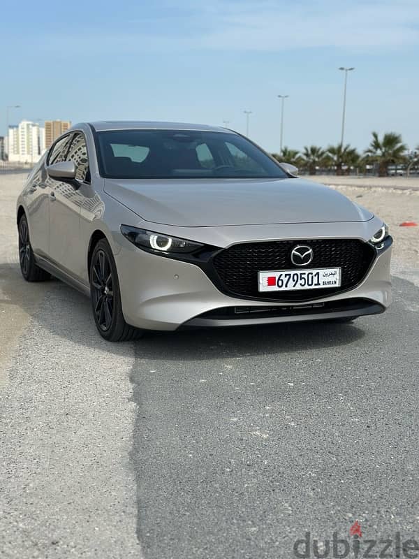 Mazda 3 Hatchback (2024) Platinum Quartz 5