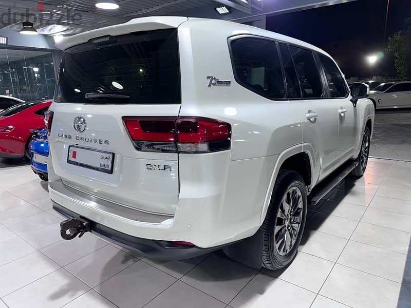 2022 Toyota Land Cruiser GXR 1