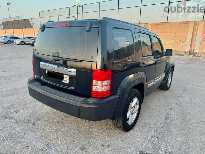 Jeep Cherokee 2010 Limited 2