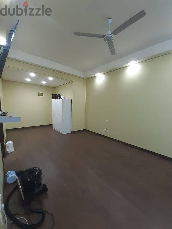 للايجار شقة نظيفة في مدينة عيسى شامل 36364714 flat for rent with EWA 3