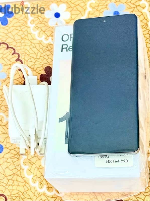 Oppo Reno 10 g. 5G. Ram 8gb storage 256gb 4