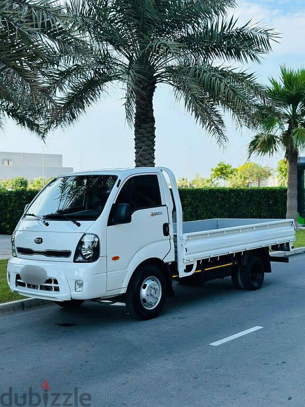 Kia K4000G Pick Up  Cargo Truck 6 wheels. 2017 Model. single owner used 9