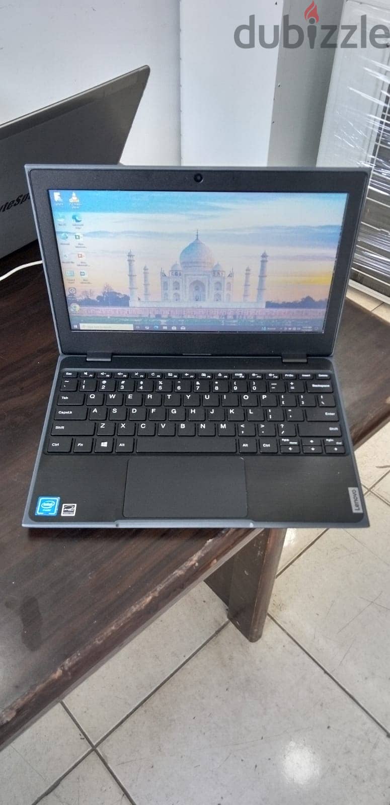  Laptop ! Ram 4GB ! 64GB Storage ! Window 10 9