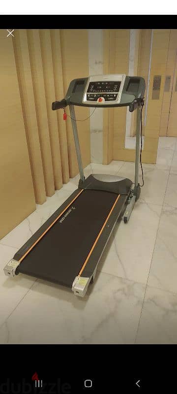 treadmill for sale 65bd like new 110kg 0