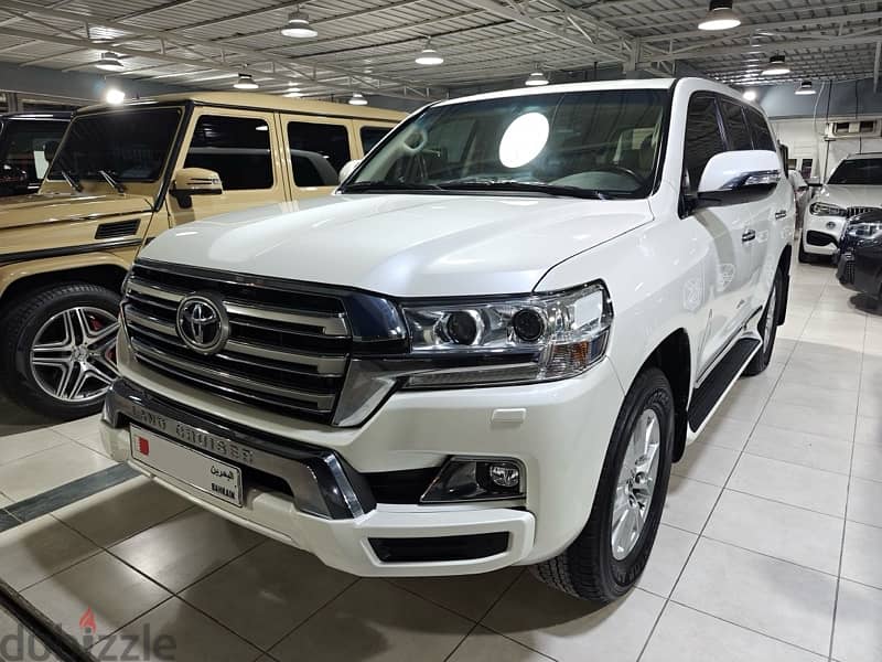 2019 Toyota Land Cruiser GXR 1