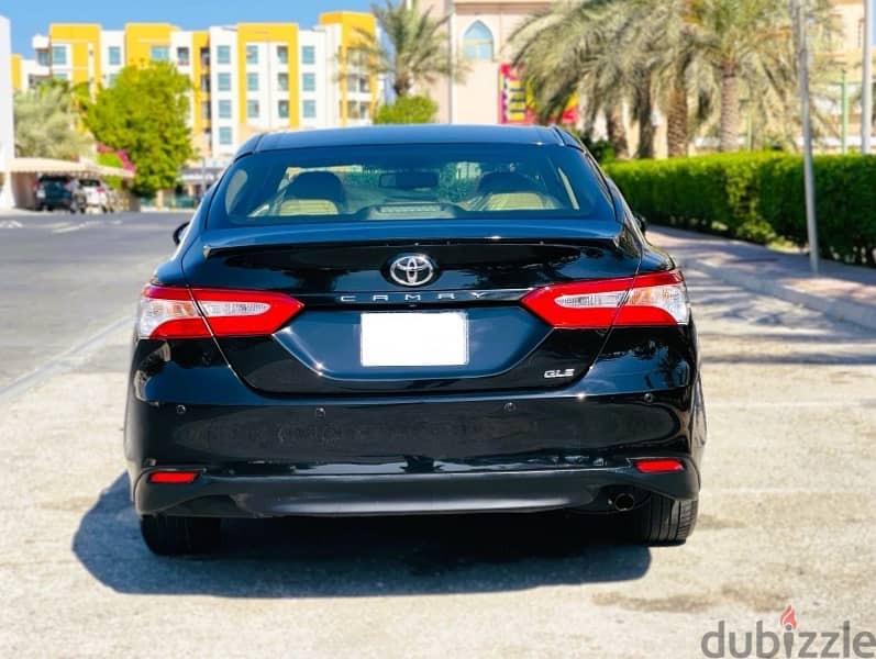 Toyota Camry Gle 2018 Model/Single owner/For sale 4