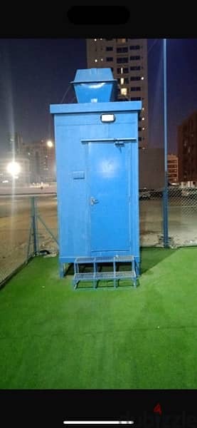 very good condition single toilet 0