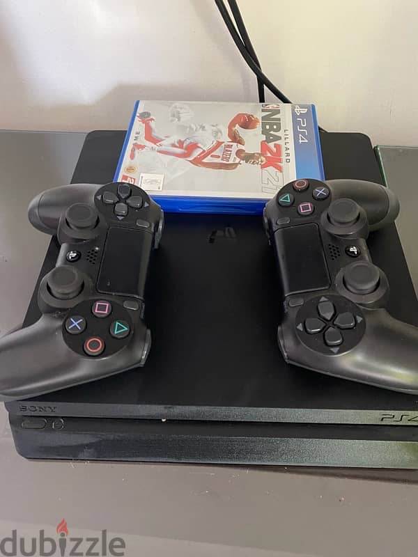 play station 4 slim - 2 controllers 1 Disc NBA 2